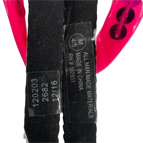 NWT Justice Pink Sequin T-Strap Flip Flops Size Medium (4/5) Girl’s - Picture 2 of 8